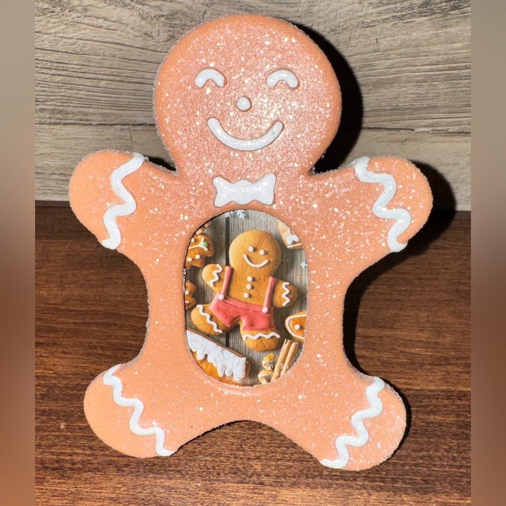 Super Cute 🥰 Gingerbread Man Photo Frame 🖼️  by Isaac Jacobs